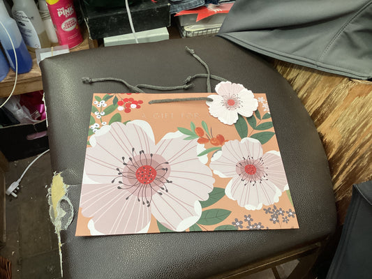 Belly Button White Rose Gift Bag