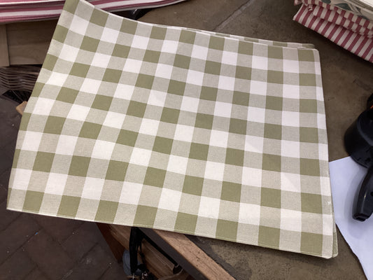 Anna Michelle Table Runners