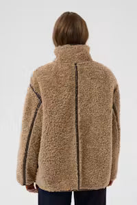 SAMANTHASZ Jacket by Saint Tropez