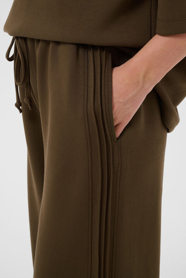 TheoSZ Pants by Saint Tropez