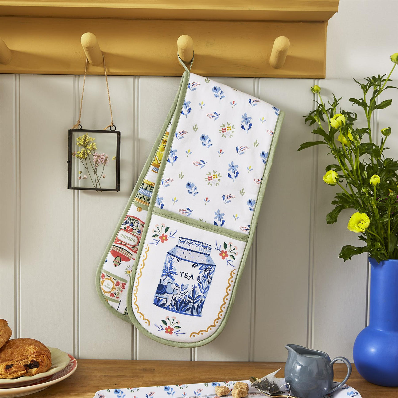 'Tea Tins' Double Oven Glove