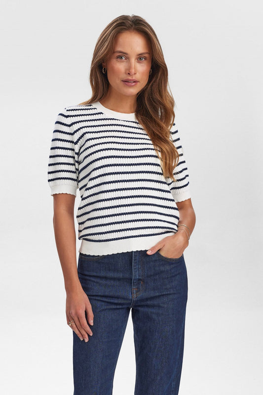 Nunicole Pullover