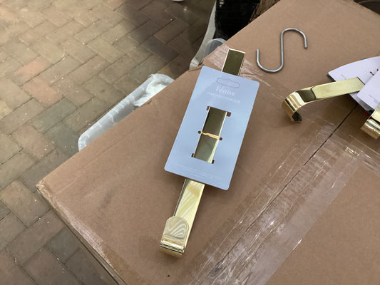 Festive Wreath Hanger