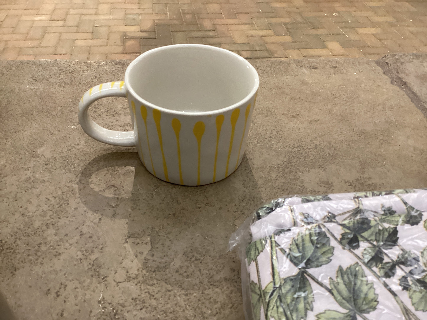 Gisela Graham Stoneware Mug Yellow Stripes